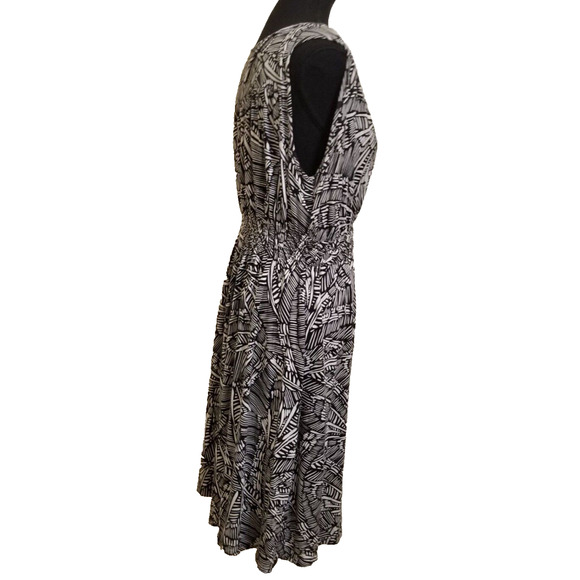 Unbranded White Black Print Knee Length Elastic Waist - Size-See Measurements - Picture 2 of 4